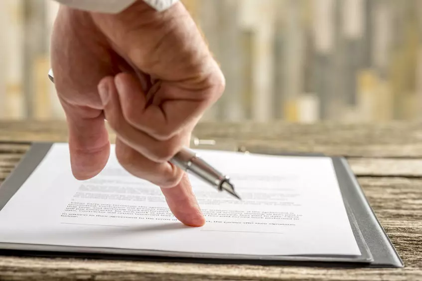 Family meeting with legal advisor, showing when a Will is crucial—highlighting Trusted Will Writing Shoreham-by-Sea for essential life planning.